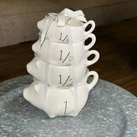 NWT Rae Dunn Kitchen White Farmhouse Pig Measuring Cup Set 4pc - Picture 2 of 5